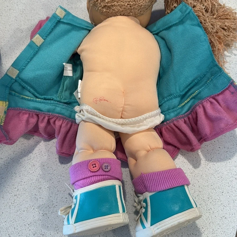 Rare - Cabbage Patch Designer line 1989 - like new condition- coleco